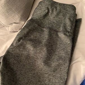 2 pair of cropped leggings and workout tank
